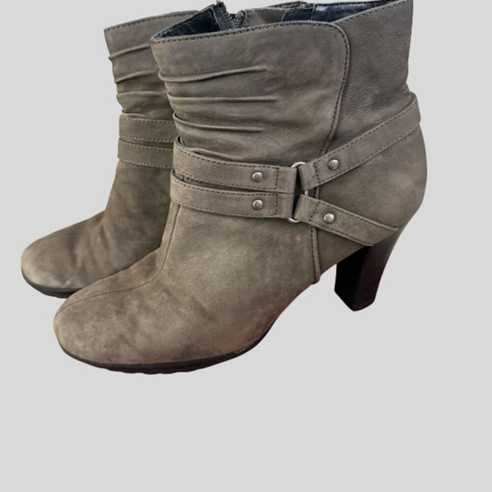 Aerosoles Ment To Be Grey Leather Slouch Ankle Bootie Buckle Strap Size 8